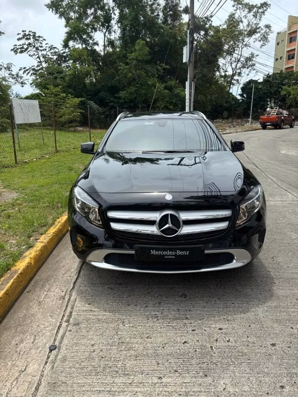 GLA 180 Mercedes Benz