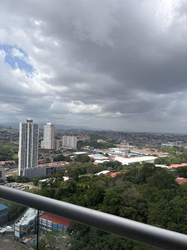 VENDO PH SKY POINT TOWER RICARDO J ALFARO