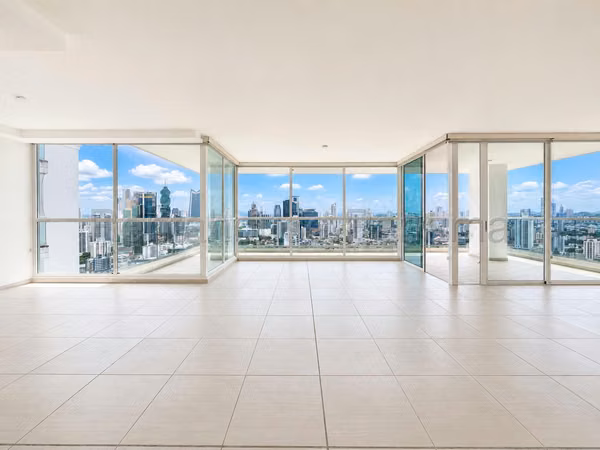 Apartment for Sale in San Francisco AK