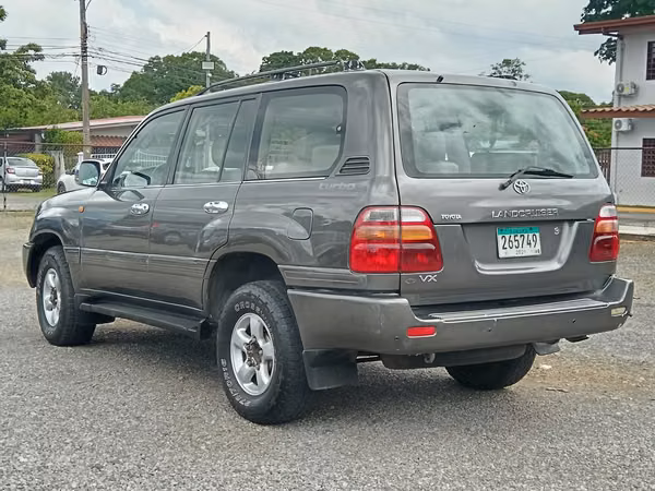 Toyota Land Cruiser 100 VX 2000