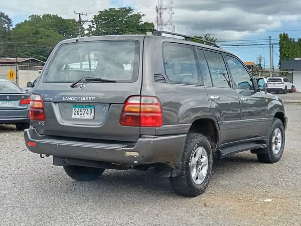 Toyota Land Cruiser 100 VX 2000