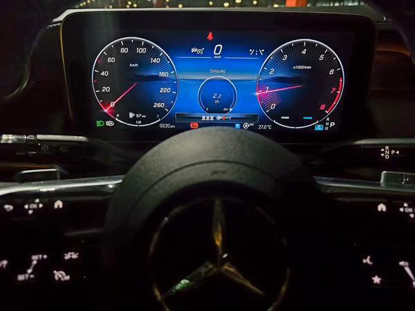 Mercedes-Benz GLC200 Coupe 2023