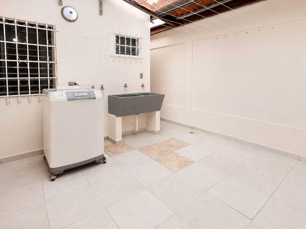 HOUSE FOR SALE IN BRISAS DEL GOLF