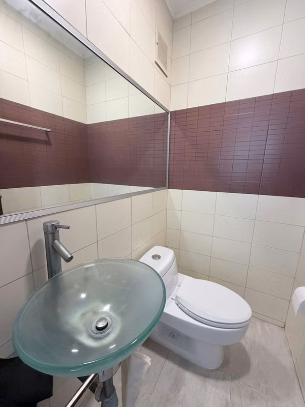 PH 7400 West | 156 m² | 3 BEDROOMS + FAMILY ROOM | 2 PARKING SPACES | $274,000