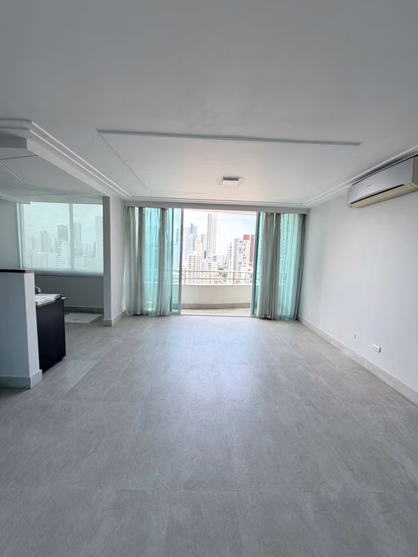 PH 7400 West | 156 m² | 3 BEDROOMS + FAMILY ROOM | 2 PARKING SPACES | $274,000