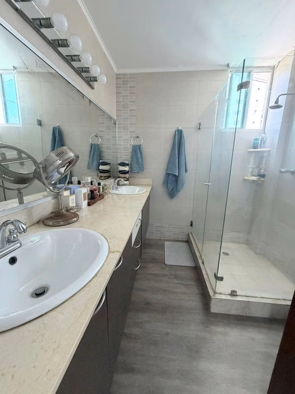 PH 7400 West | 156 m² | 3 BEDROOMS + FAMILY ROOM | 2 PARKING SPACES | $274,000