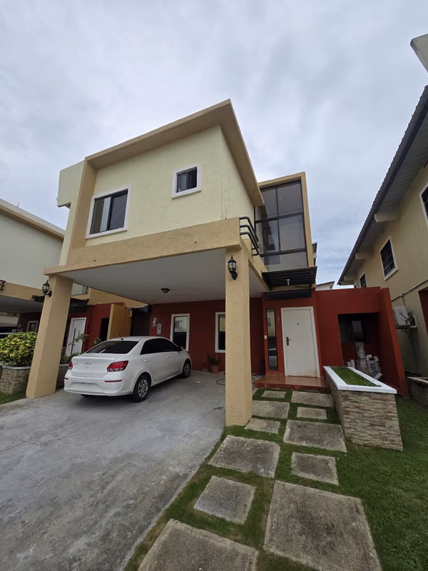 ALQUILO $1000 / COMUNIDAD PRIVADA / PANAMÁ NORTE / CIUDAD DEL LAGO / LAS CUMBRES /