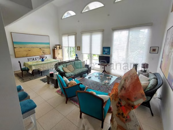 EXCLUSIVE HOUSE SOLD IN TCAN COUNTRY CLUB CDY 26-5187