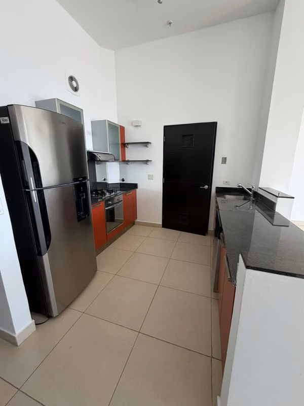PISO ALTO - VISTA AL MAR - 100M2 - AVE BALBOA - BELLA VISTA