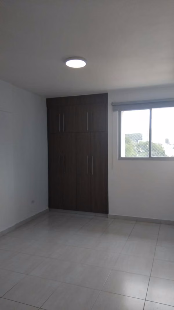 Venta de cómodo apartamento con alto potencial en Trinity – El Carmen