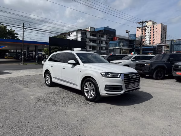 AUDI Q7 2018