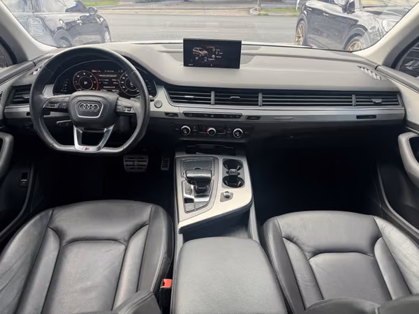 AUDI Q7 2018