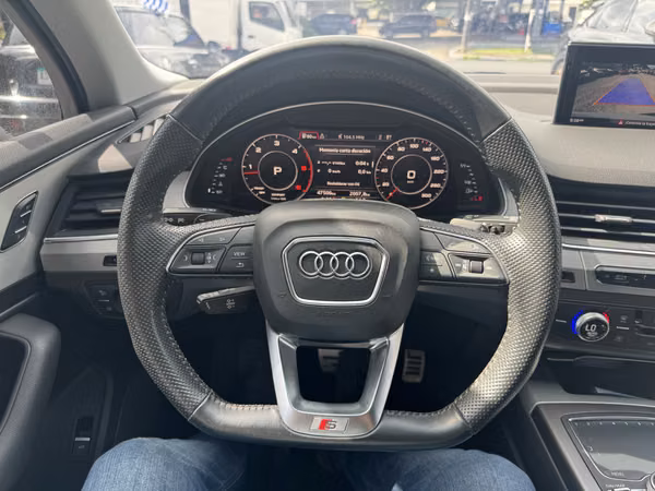 AUDI Q7 2018
