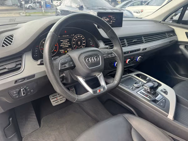 AUDI Q7 2018