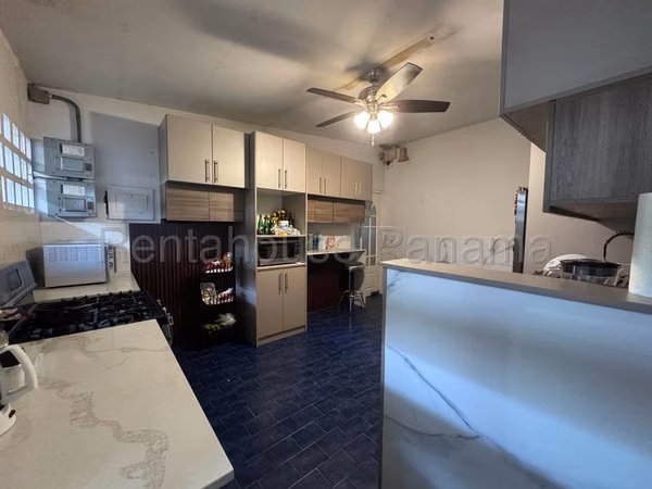 Living in East Coast PASOS for $255k? Remodelated and Spacious House 26PPM4100