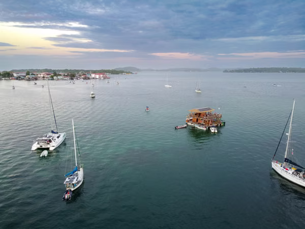VENTA VILLA CON ISLA PRIVADA BOCAS DEL TORO