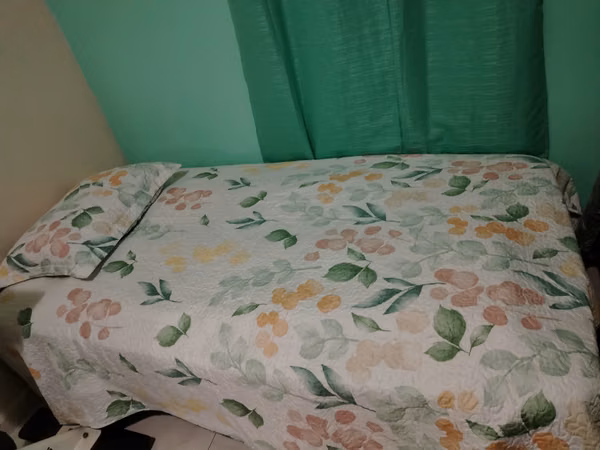 Shared room for lady