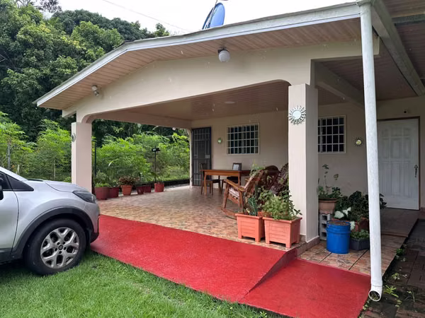House for sale with large land for sale in Boquerón