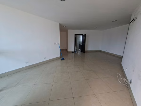 Spacious 180 sqm Apartment | 3 Bedrooms | PH Kolosal Tower