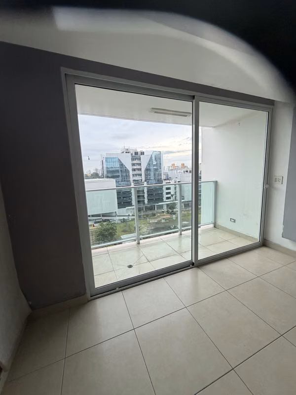 Remate Venta de Apartamento Condado del Rey Edificio King’s Park