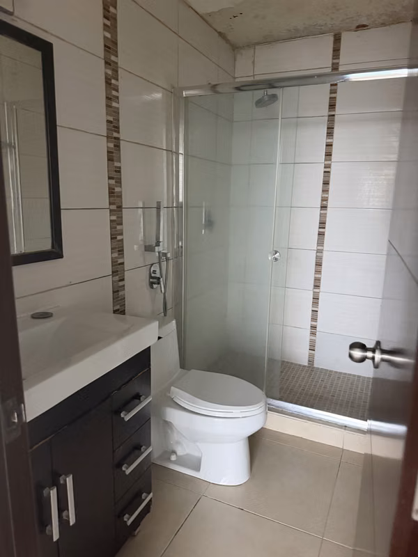 Remate Venta de Apartamento Condado del Rey Edificio King’s Park