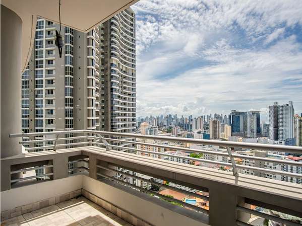 Venta de Apartamento en El Cangrejo, PH Luxor Tower
