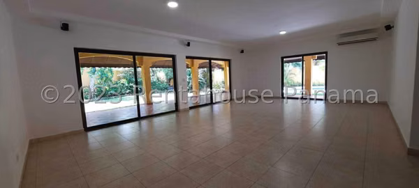 Venta de Casa en Costa del Este Antigua Solo Cliente Directo MC