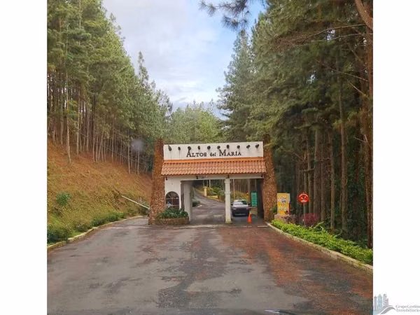 Rebajado Terreno en Venta en Altos del Maria – Lucca