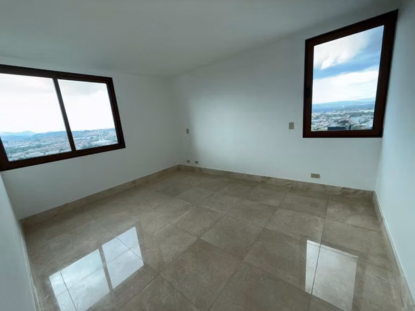 The Colonial Santa Maria - 124; 190m ² - 124; 3 Parkings - 124; $3,600