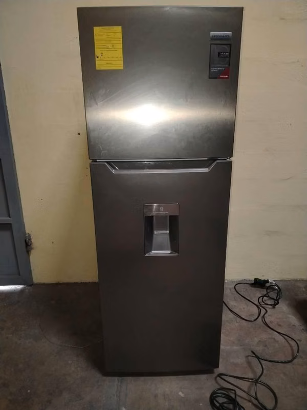 Se VENDE NEVERA