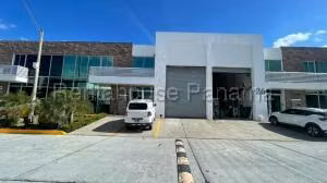 Alquiler de Galera con 377m2 en Tocumen 26-8957SR