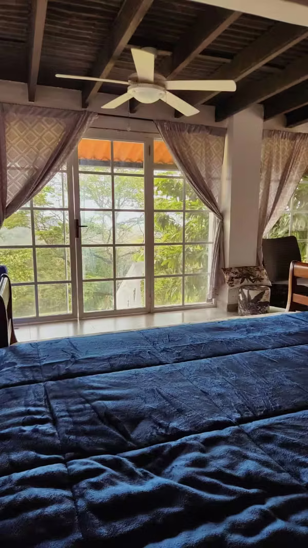 HOUSE FOR SALE IN CERRO AZUL