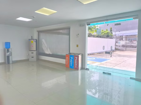 SPECTACULAR GALLERY FOR SALE IN VIA ESPAÑA