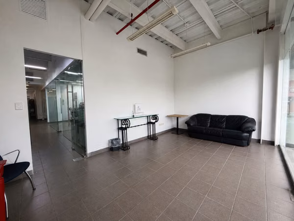 La Peatonal 68 | First Floor | 120 m² | Move-In-Ready Space | San Francisco