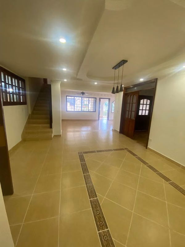 Se Vende Residencia en San Francisco Panamá, Exclusiva y de 2 Niveles