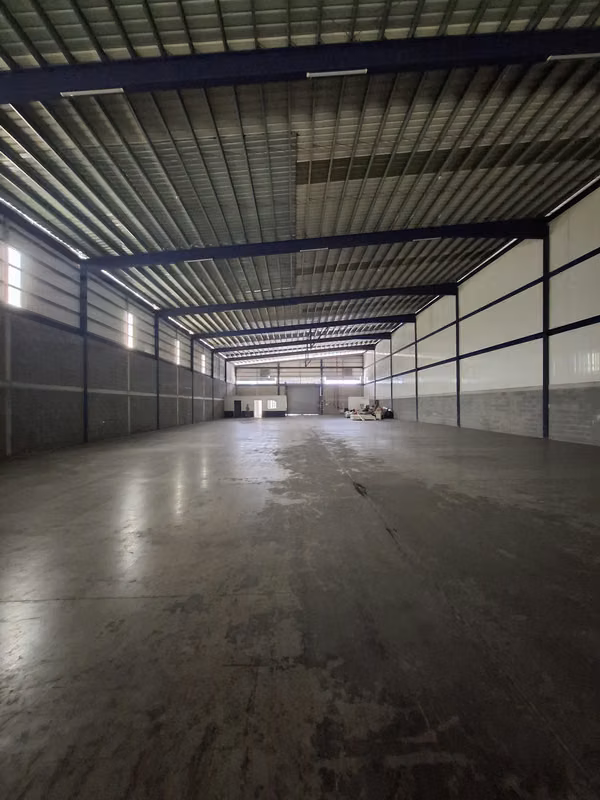 Bodega de 1,000 m² | 12 m de altura | Parque Industrial | Seguridad 24/7 | $7.50/m²