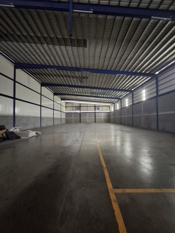 Bodega de 1,000 m² | 12 m de altura | Parque Industrial | Seguridad 24/7 | $7.50/m²