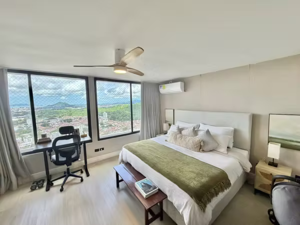 VENTA APARTAMENTO PH PACIFIC HILLS 200 REMODELADO Y GRAN VISTA