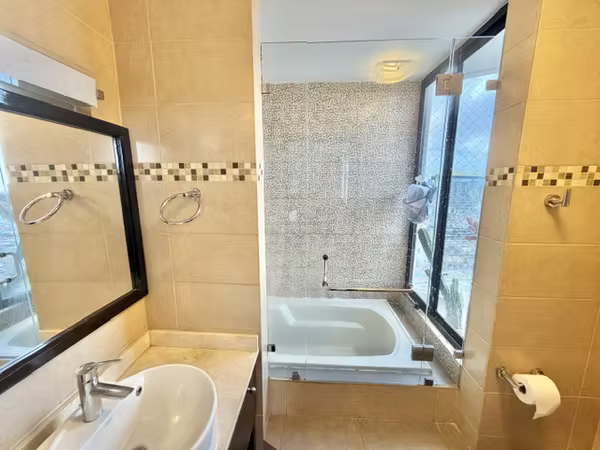 VENTA APARTAMENTO PH PACIFIC HILLS 200 REMODELADO Y GRAN VISTA