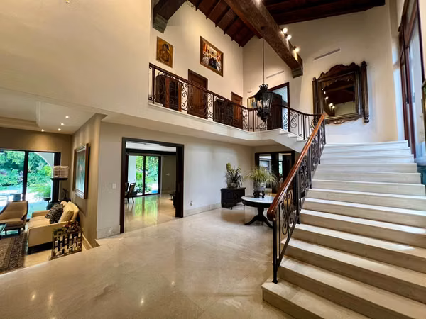 ALTOS DEL GOLF MANSIÓN EN VENTA O ALQUILER
