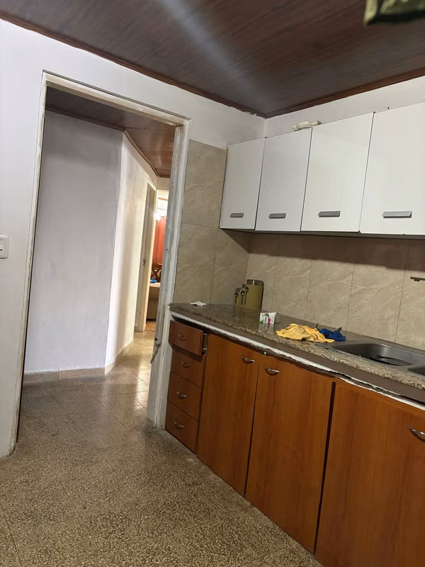 ¡OPORTUNIDAD ÚNICA! CASA REMODELADA EN ALTOS DEL CRISOL (CAMRO)
