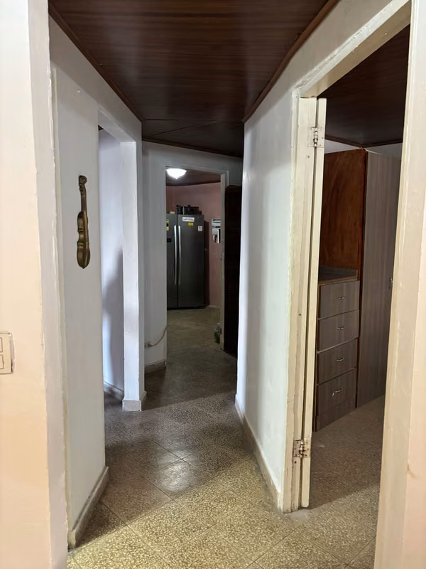 ¡OPORTUNIDAD ÚNICA! CASA REMODELADA EN ALTOS DEL CRISOL (CAMRO)