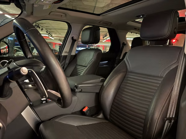 Land Rover Discovery LR5 2023