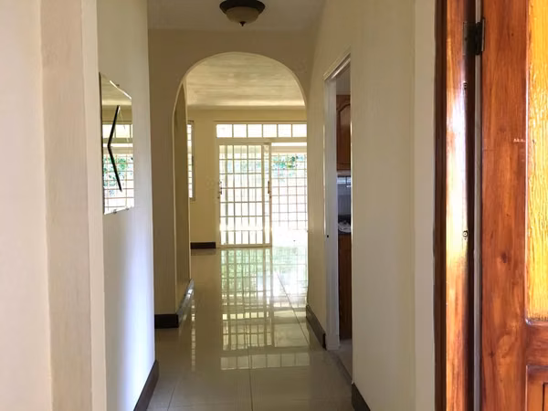 Melissa Foster Luxury vende casa unifamiliar en Los Ríos