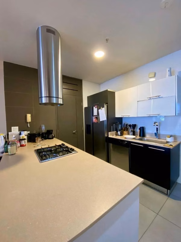 SE ALQUILA APARTAMENTO EN AV. BALBOA