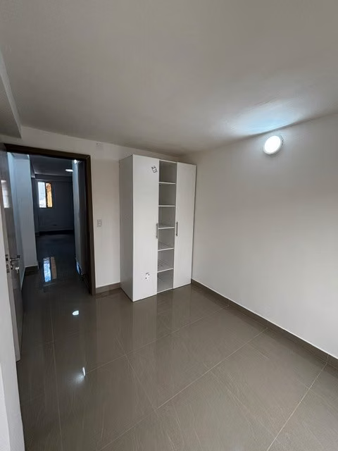 Apartamento en alquiler remodelado | Calidonia