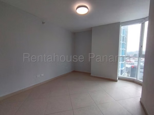 m² apartment for sale: 3 bedrooms, 3.5 bathrooms, ocean view.