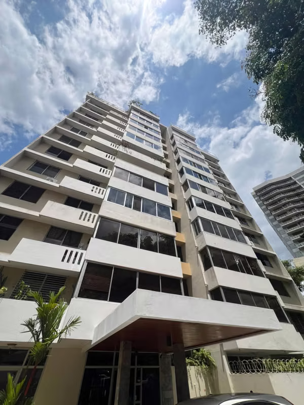For Sale - Bella Vista Opportunity: 189m² Fully Furnished, 2 Bedrooms, Pool, 2 Parking Spaces