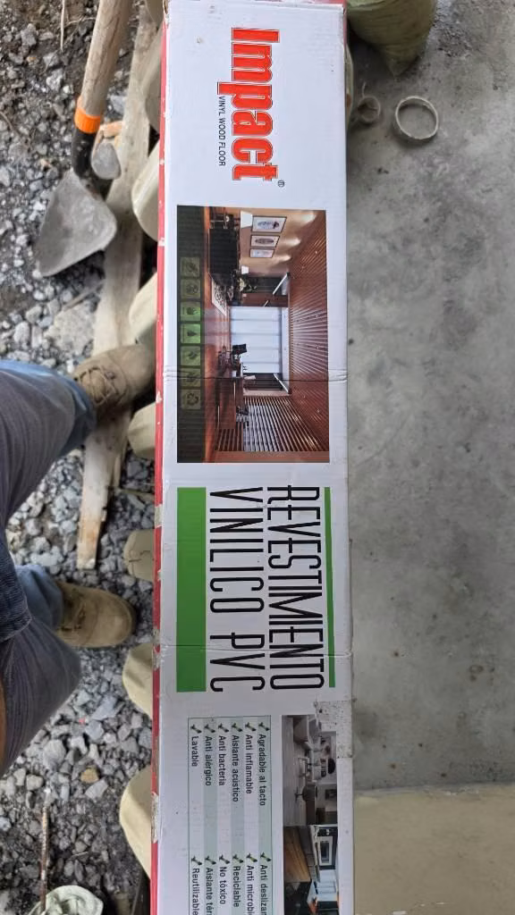 Pisos autoadesivos de pvc