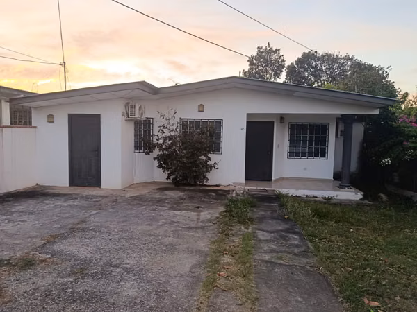 ALQUILO CASA